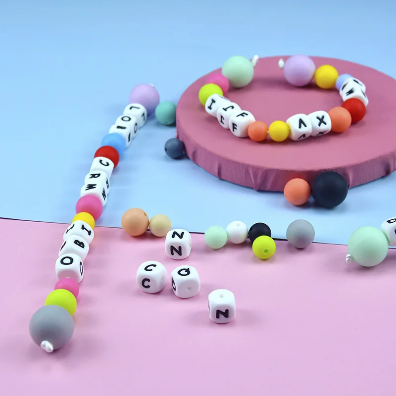  For fashion jewelry in bulk yiwu factory Supplier Wholesale Baby silicone letter beads and teething