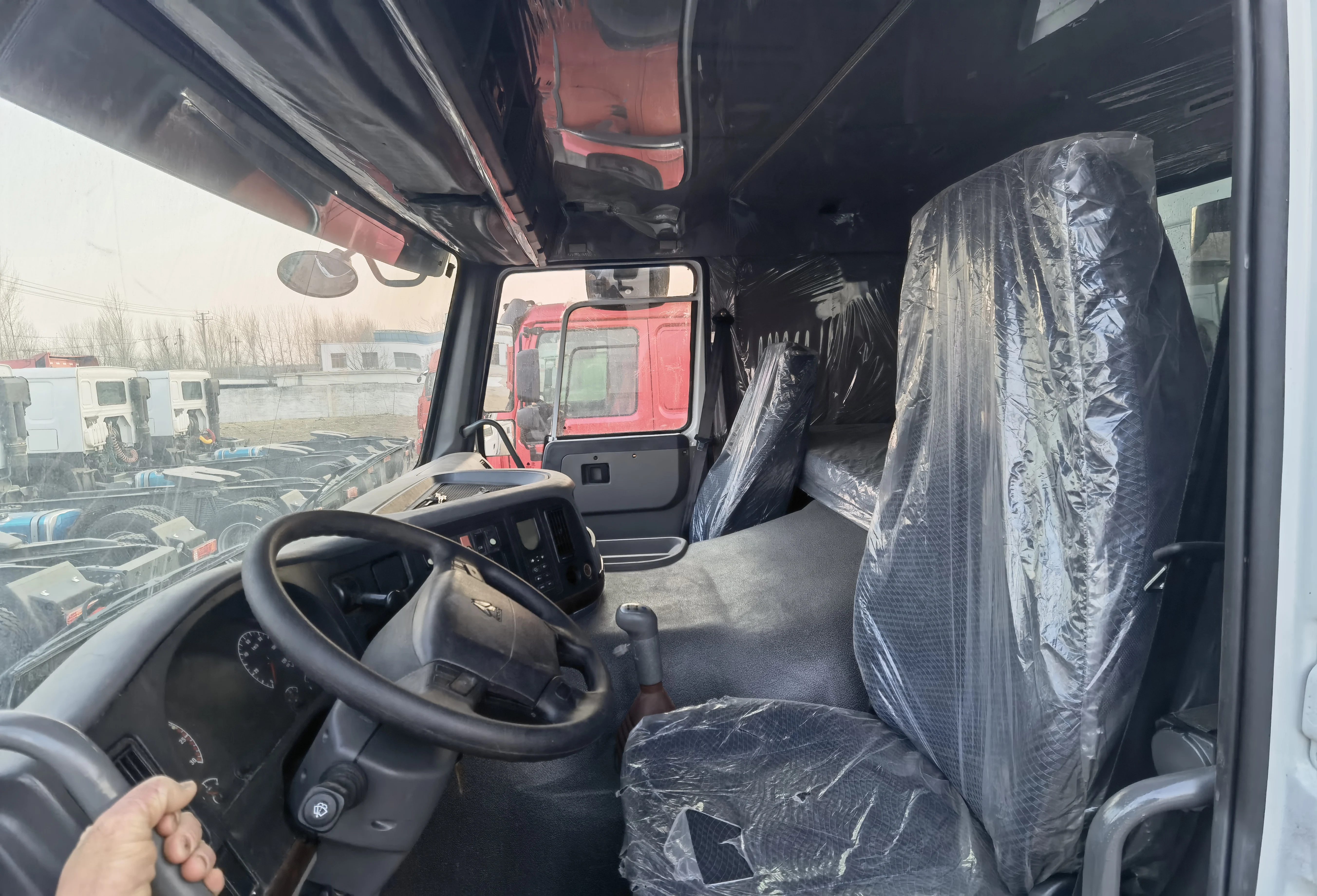 Китайский завод Sinotruk HOWO 6X4 тягач дизельное топливо тяжелый грузовик левое рулевое управление хорошее состояние ручная автоматическая коробка передач