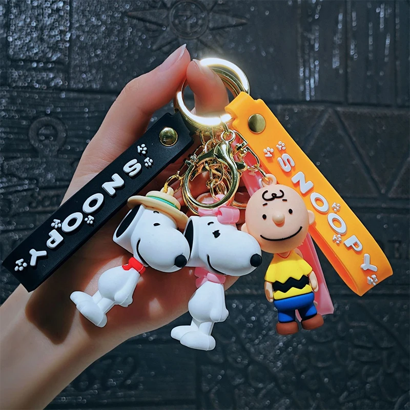 Wholesale Cute Charlie Keychain 3D Cartoon Snoopy Doll Keyring Pendant Bag Key chain for Gifts