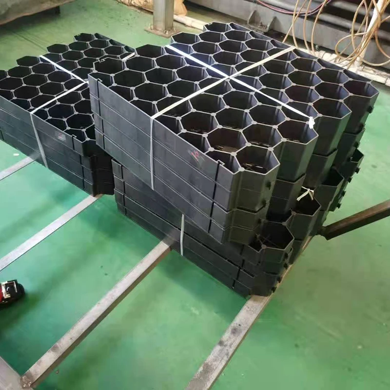Black permeable plastic grass pavers / Grass Protection Grid for parking lots