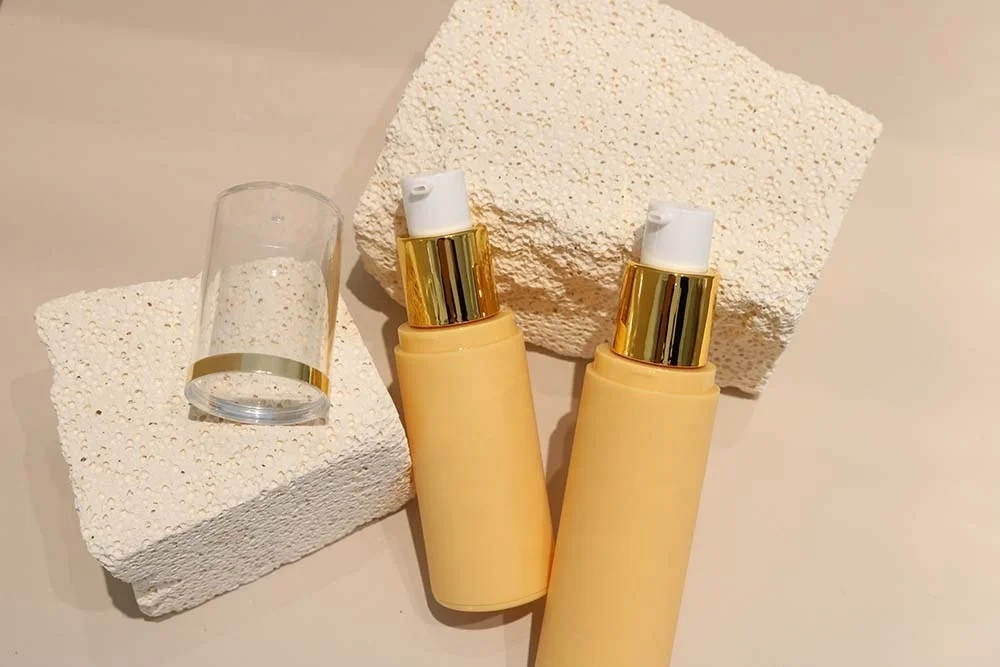 Support Customized Airless Bottle 20ml 30ml 40ml 50ml Frosted Empty Plastic Packing Airless Pump Bottles