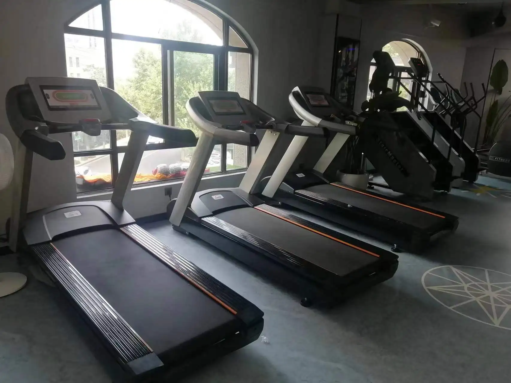 fitness equipment cardio machines motorized treadmill