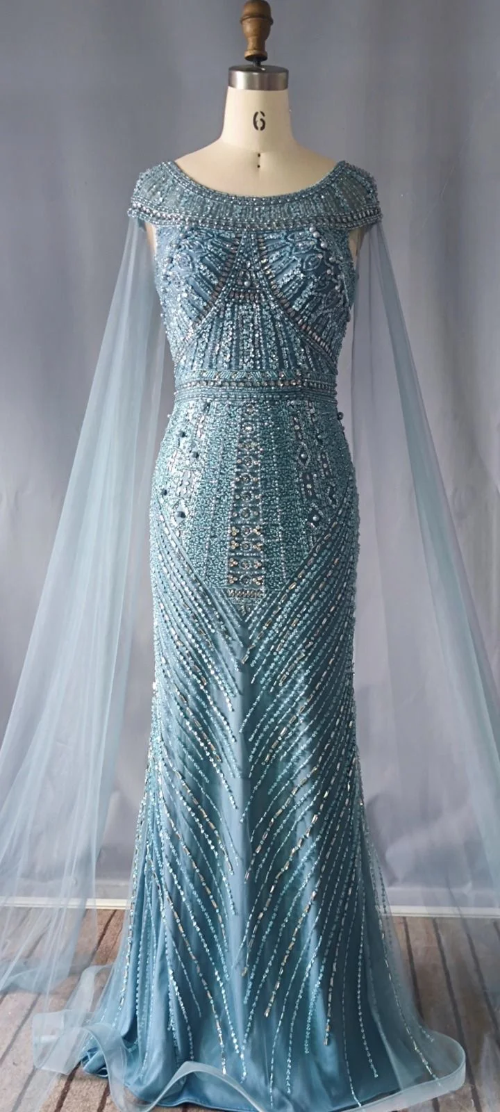 Nude O-neck Long Sleeves Arabic Beaded Evening Dresses Dubai Formal Wedding Party Dresses