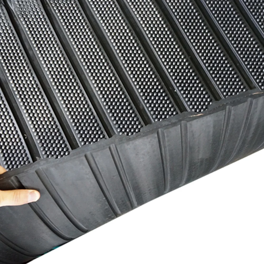 Factory Direct Sale Customized Rubber Cow Horse Mat Comfort Stable Rubber Flooring Mat