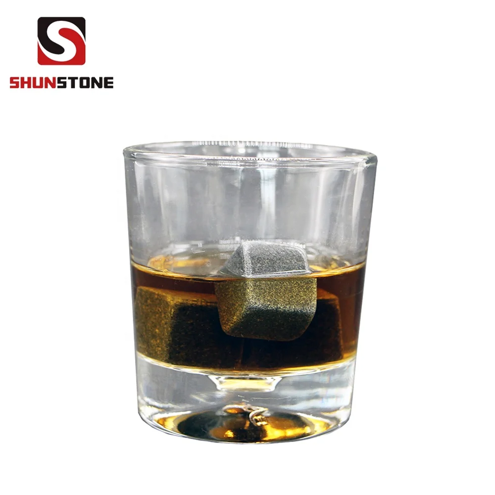 Wholesale Price Whiskey Stones Gift Set Chilling Whisky Rocks + 2 Crystal Shot Glasses, Premium Bar Accessories , Granite Square