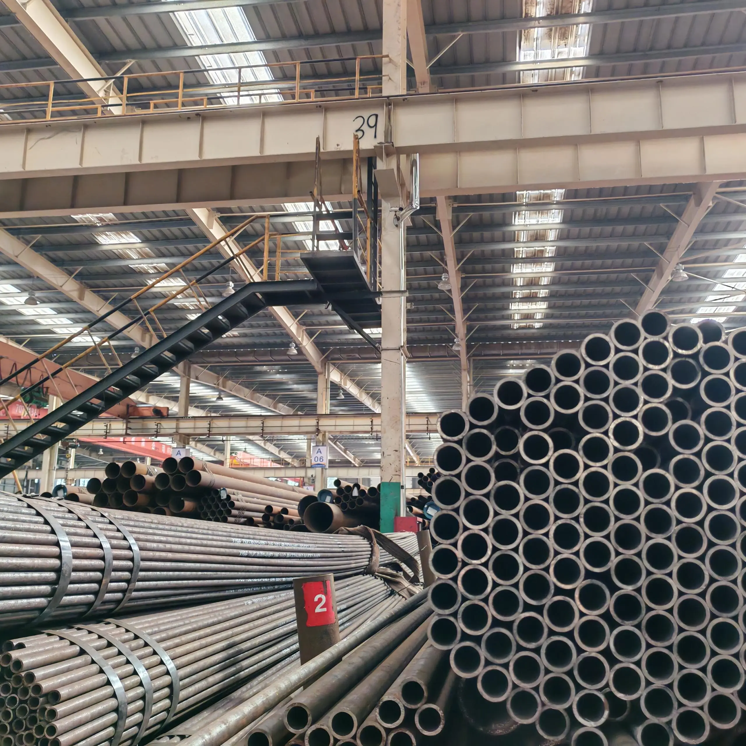 Factory Direct Sales Hot Rolled Q235 Q275 Q345 10mm 30mm 50mm carbon steel seamless pipe