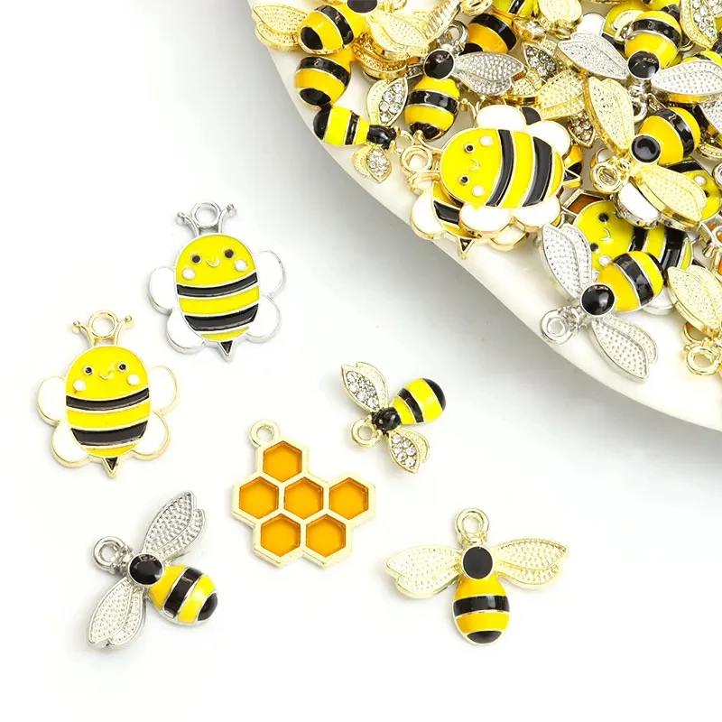 Creative Design Bee Honeycomb Enamel Charms Keychain Alloy Pendants