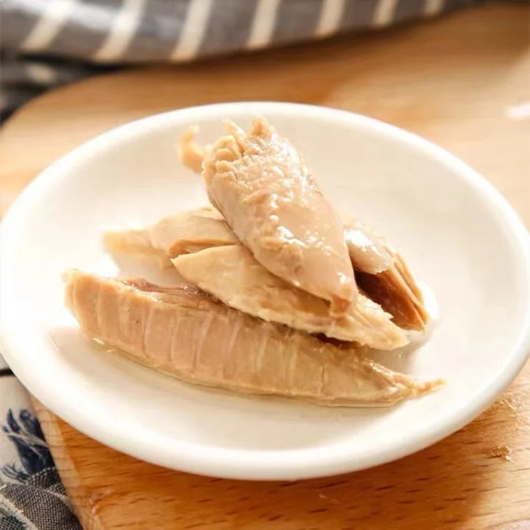 Seasoned White Tuna Pieces Can Goods Skipjack Chunk Oem Canned 160 gr 142g Tinned 180g 185 grs Spicy Flake In Oil 160g