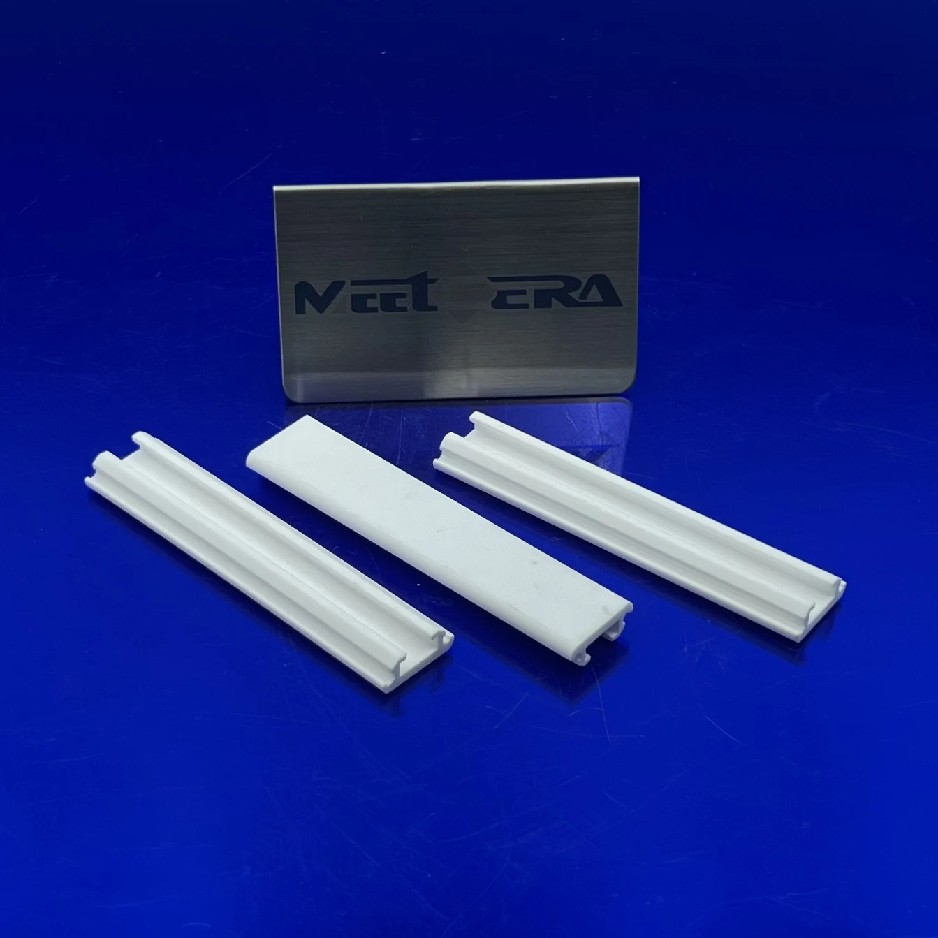 Factory  High Thermal Conductivity  High Purity Aluminum Oxide Al2o3 Alumina high temperature resistance  Ceramic plate