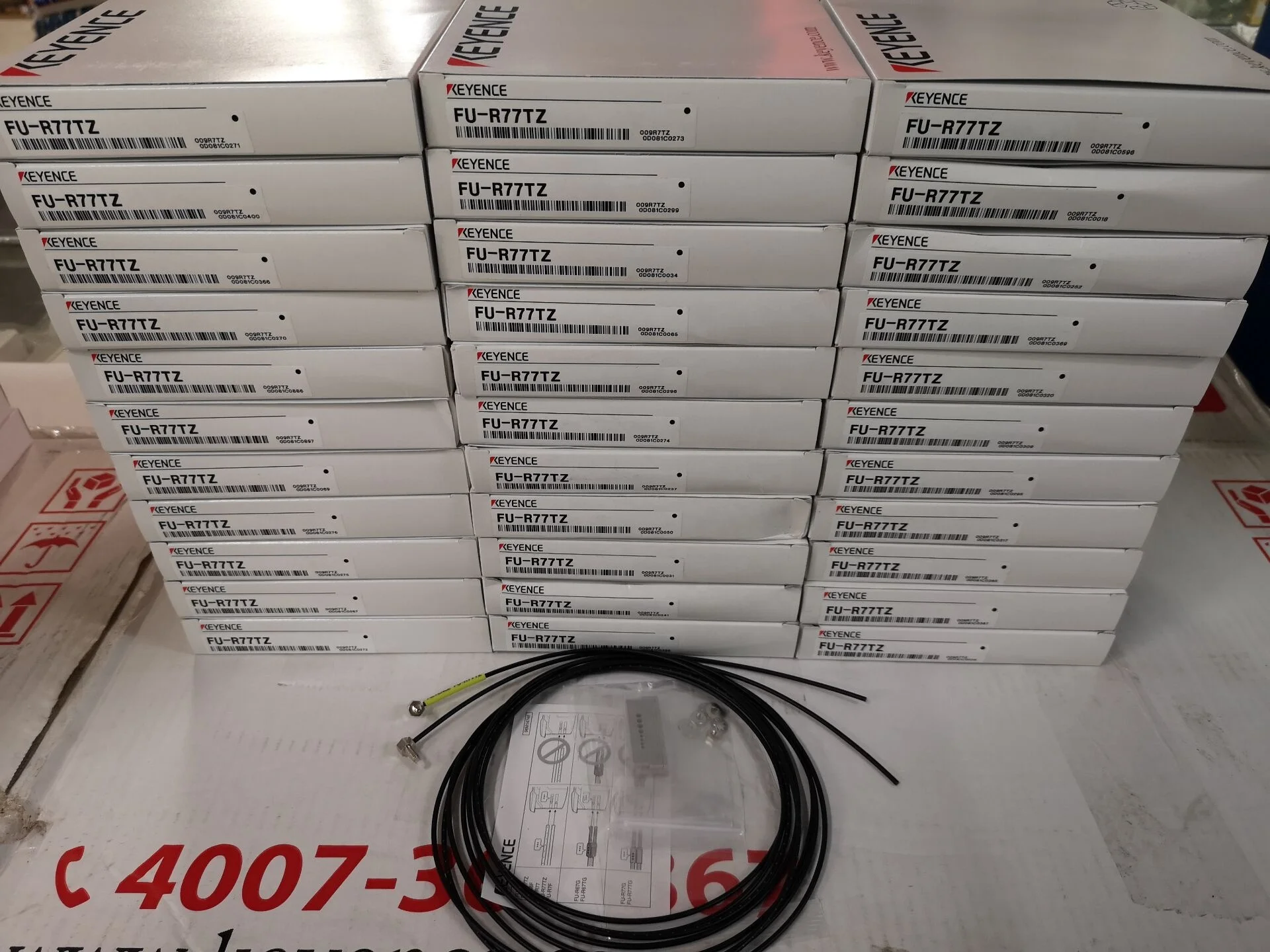 KEYENCE  FU-10  Fibre Optic Sensors    Reflective Fibre Unit     New original