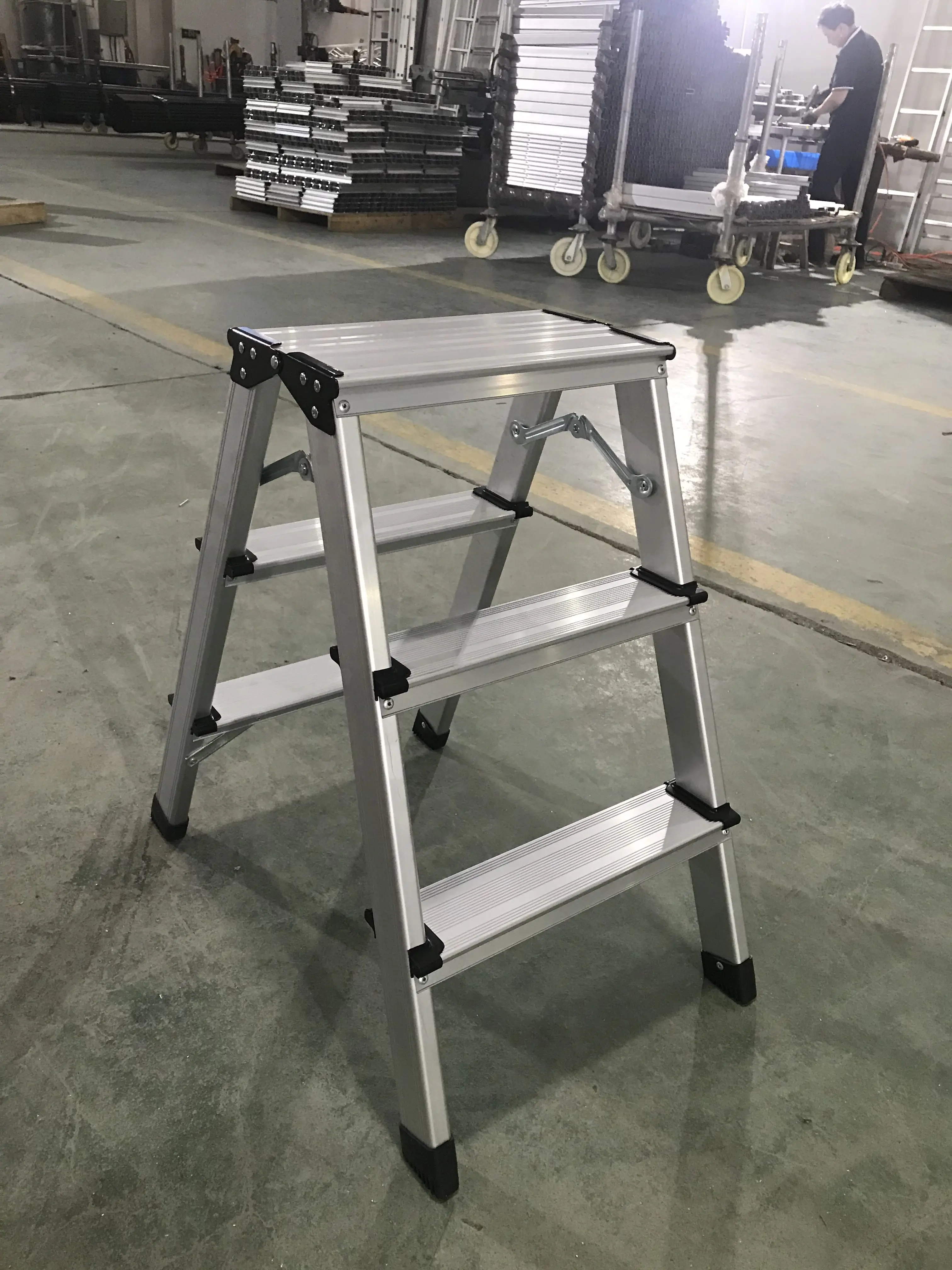 
professional good quality ladder step aluminum 2*3 step folding aluminum ladder EN14183 