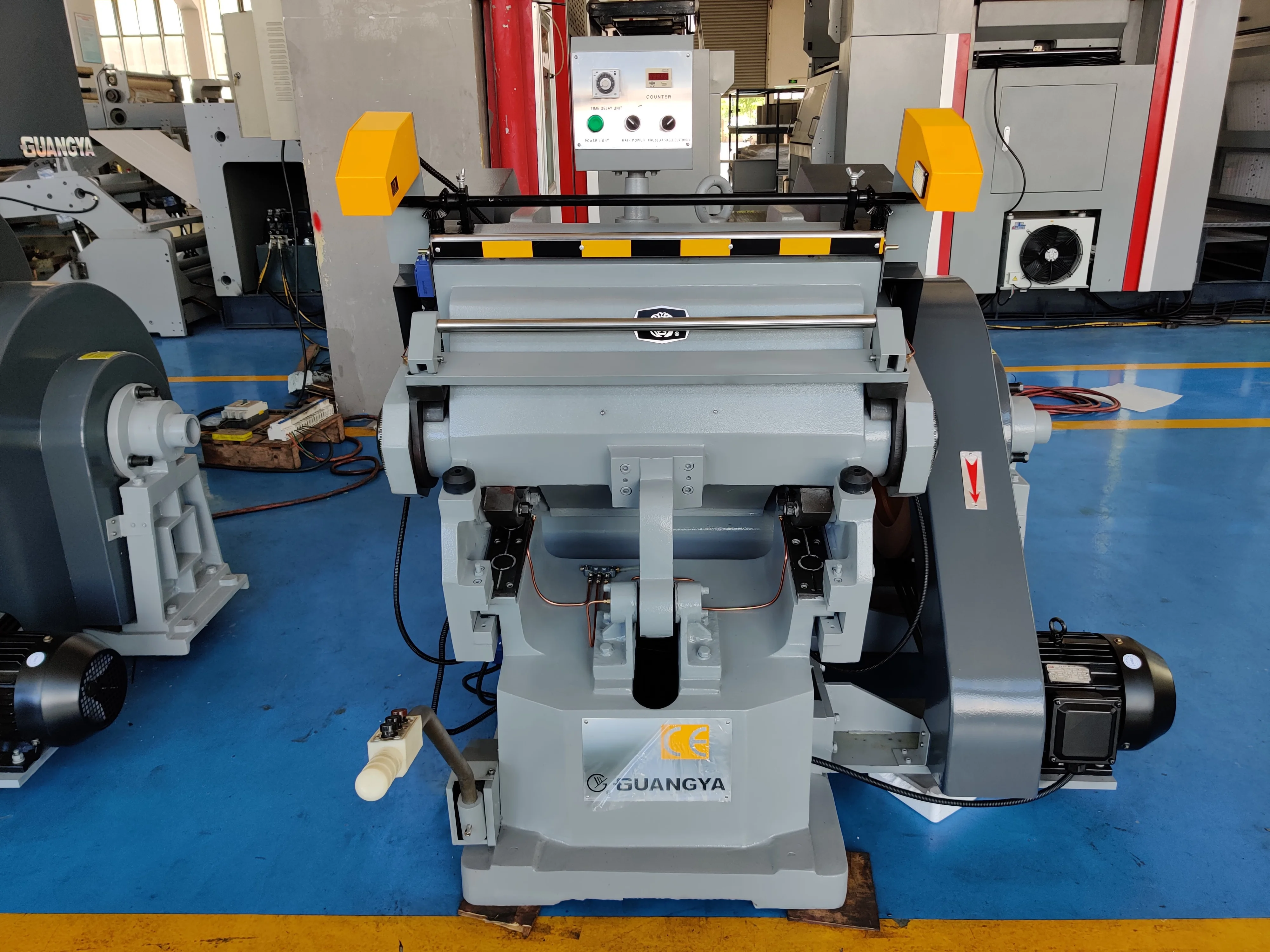 ML-750 Manual troqueladora maquina Paper Card Die Cutting and Creasing Embossing Cutter Machine 750 X 520 mm For Small Box