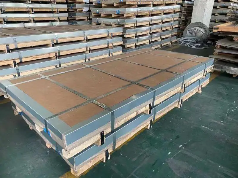 JIS Dx51d Sa572 3302 1075 Steel Coil Container Plate Application Sheet Metal Roll Carbon Steel Coil Price Per Kg