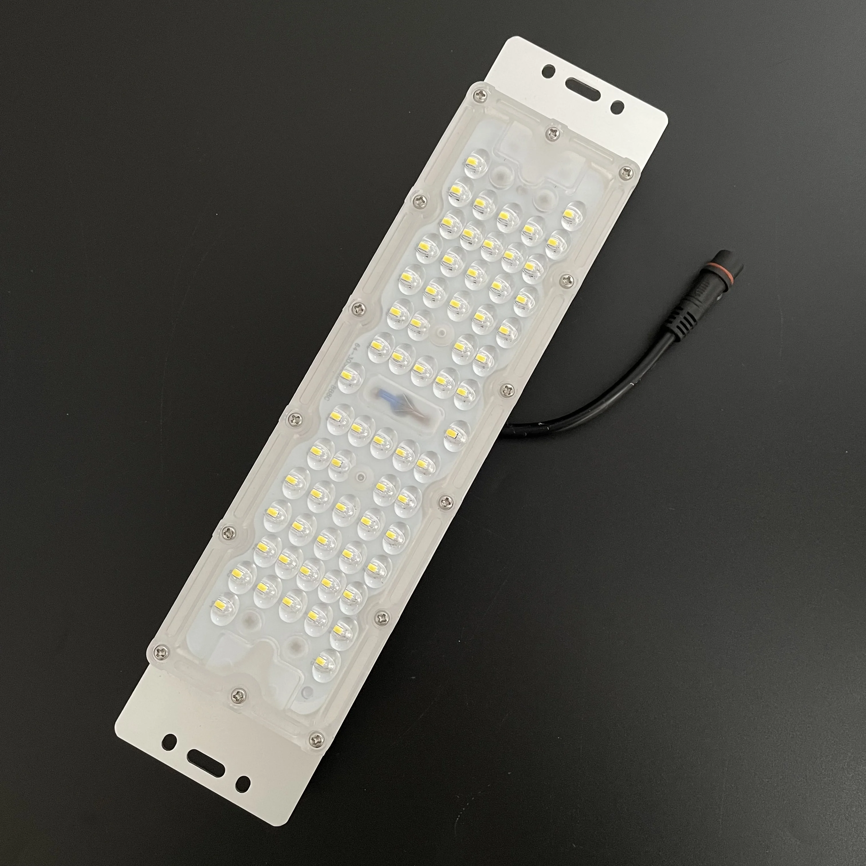 80X150 degree popular 64 led 50 watts module Vertical plastic led light lens