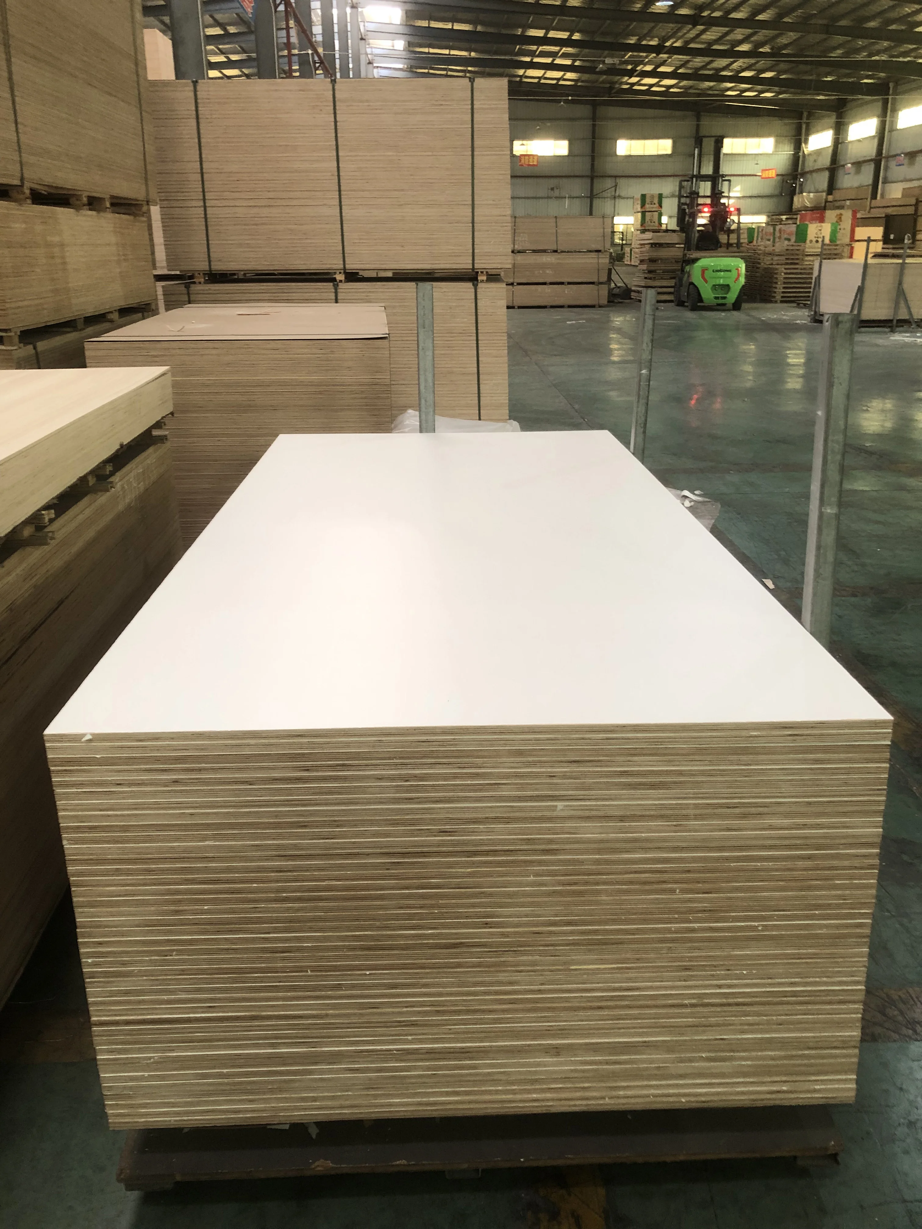 4*8ft Eco - friendly Melamine Board: Wear - resistant, Colorful, Widely Used in Furniture Making