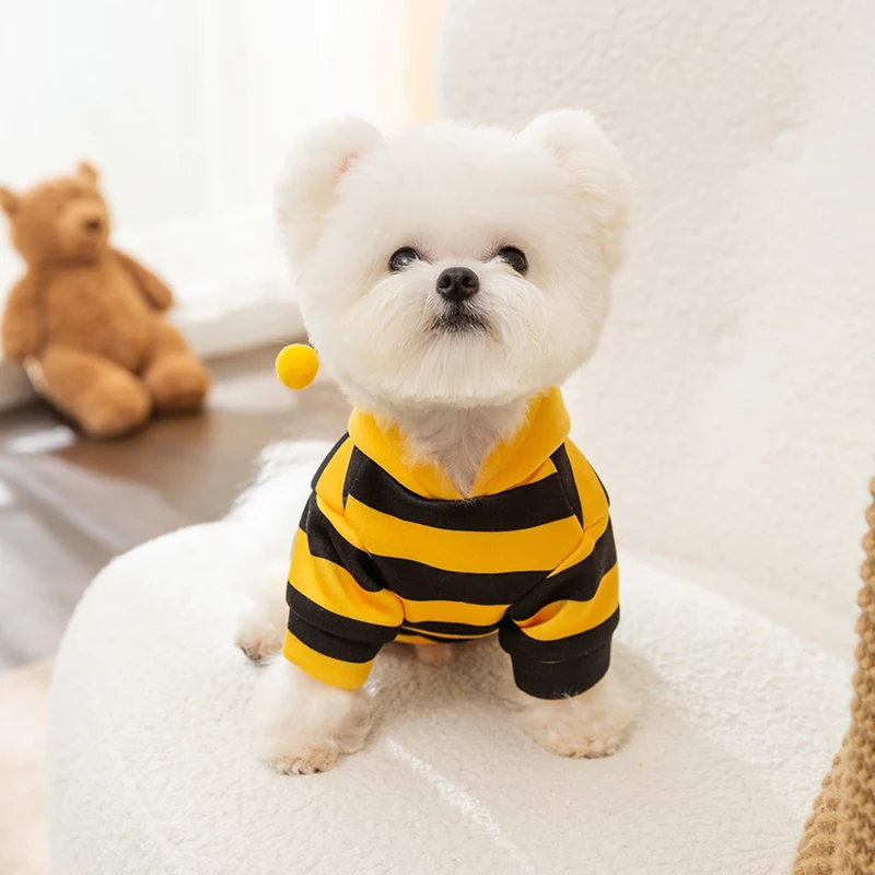 Fast Shipping Wholesale Manufacturer Cotton Cute Bee Type Spring Summer Dog Cat Halloween Pet Clothes for Dog with D ring