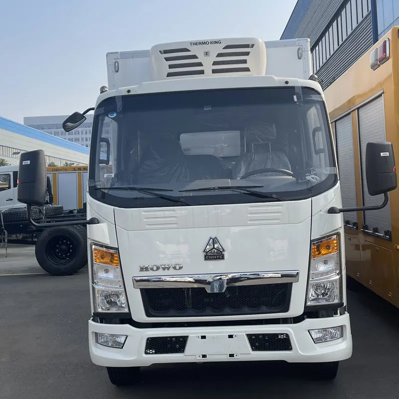 HOWO 4X2 5 Ton refrigerated Truck for sale