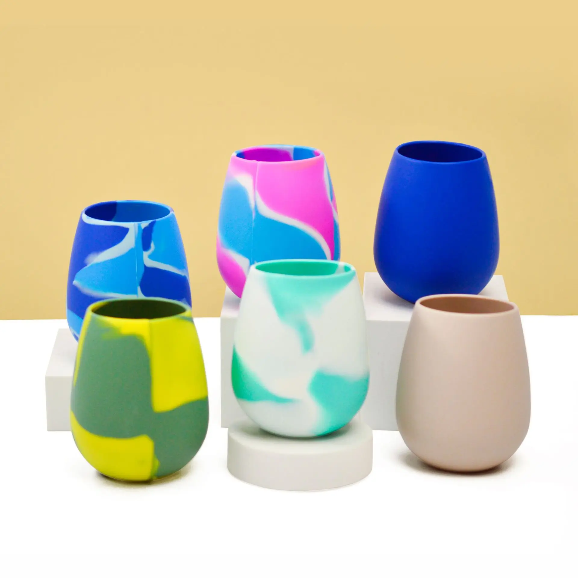 Factory Wholesale Customized Food Grade Mixed Solid Colors Unbreakable Silicone Drinking Water Wine Cup For Travel
