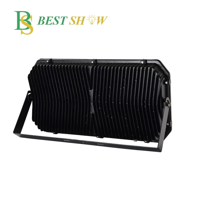 Guangzhou High Power COB SMD2835 300w 400w 500w led flood light isolated mean well Sosen driver 110lm/w IP66 for building