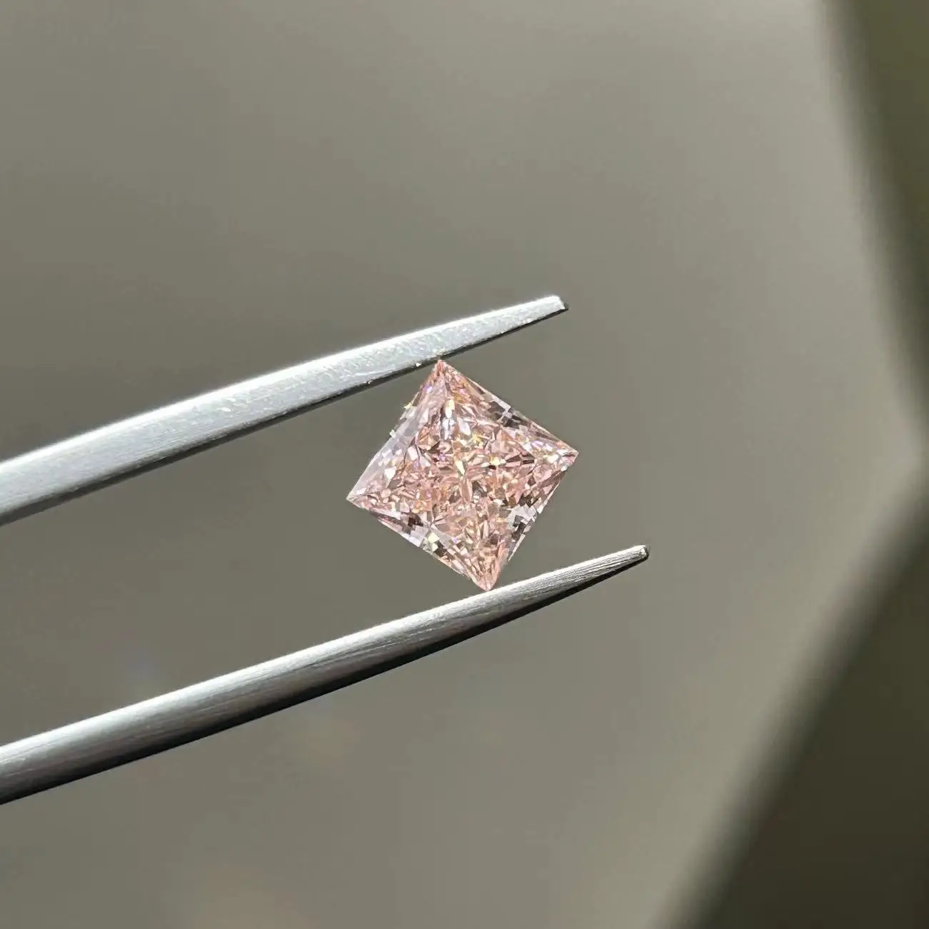 Wholesale 1.65ct princess cut Diamond IGI Certified VVS Clarity Loose Diamonds Jewelry CVD Lab Grown fancy pink Diamond