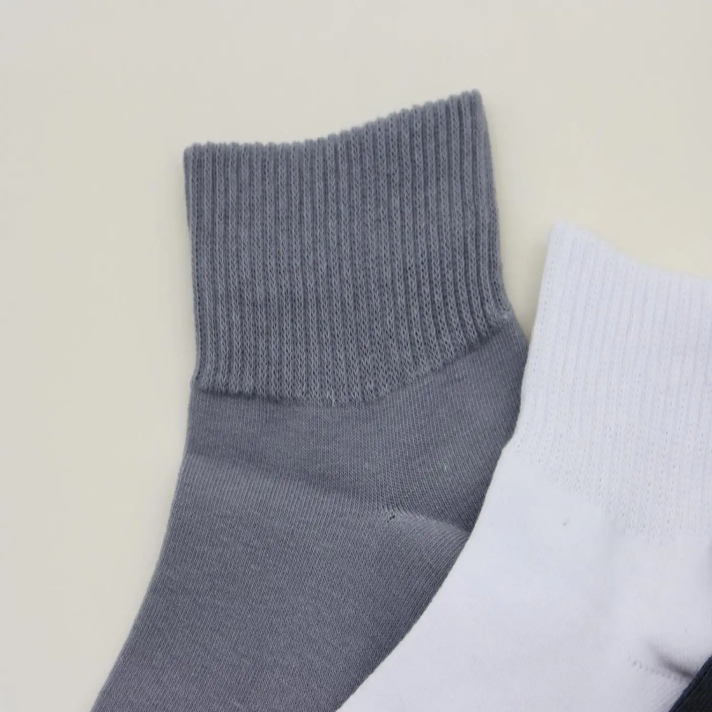 Wholesale from china fashionable knitted men 100% cotton black sport sock