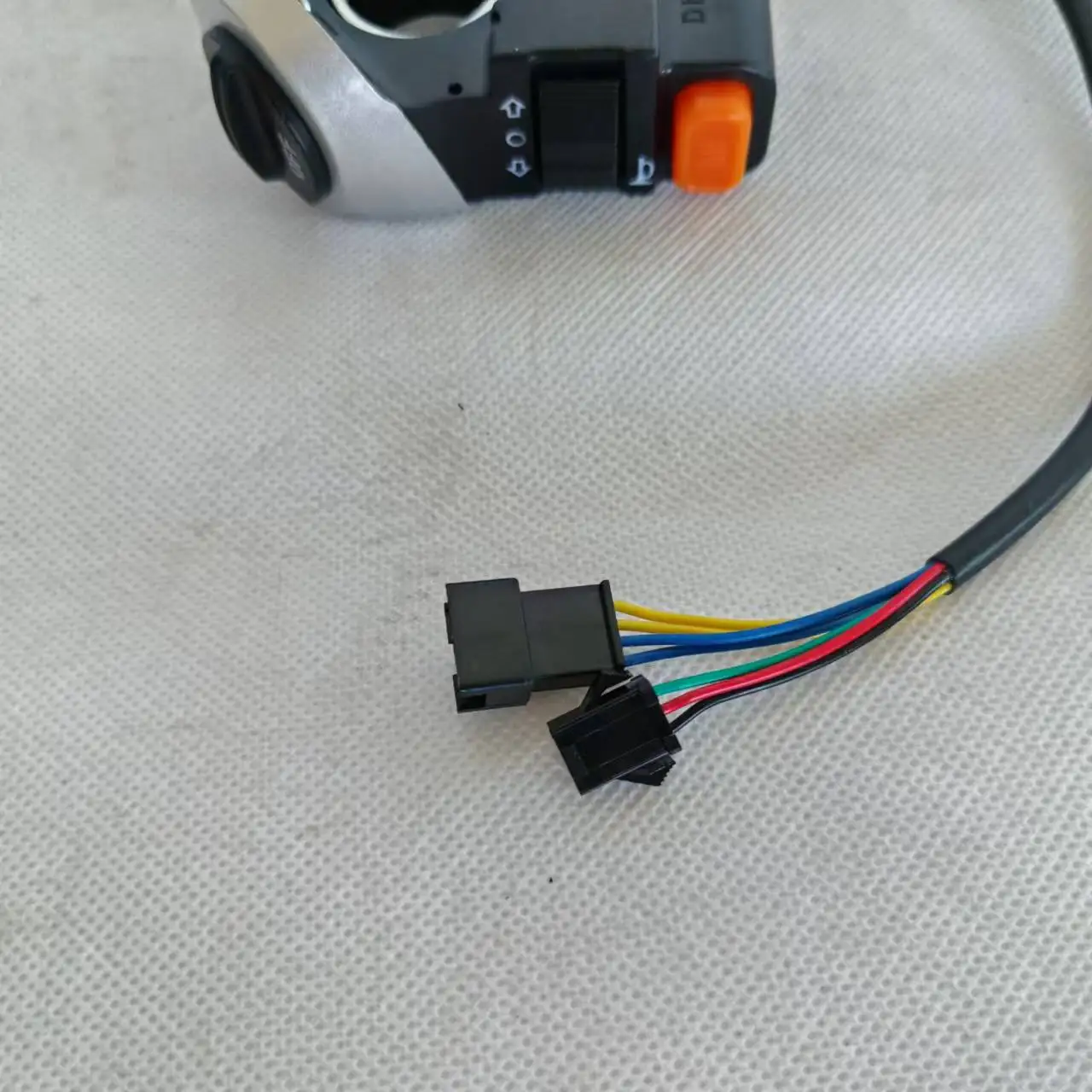 OEM Design 7/8 Inch 0.5 Meter E-bike Electric Motorcycle Electric Scooter Handlebar Lights and Turn Signal Signal Toggle Switch