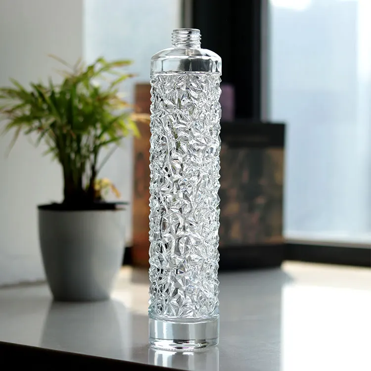 Factory price Custom Square 500ml 700ml 750ml Glass Gin Spirit Whisky Vodka Bottle 750ml Wholesale Glass Liquor Bottles