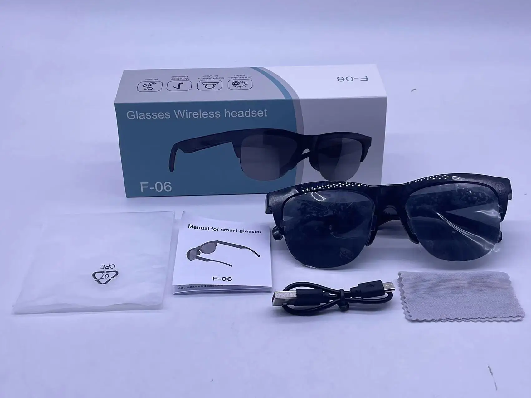 Hot Selling Fashion Blue Tooth Smart Bluetooth Sunglasses With Wireless Headphones Microphone For Unisex Outdoor Cycling Sport