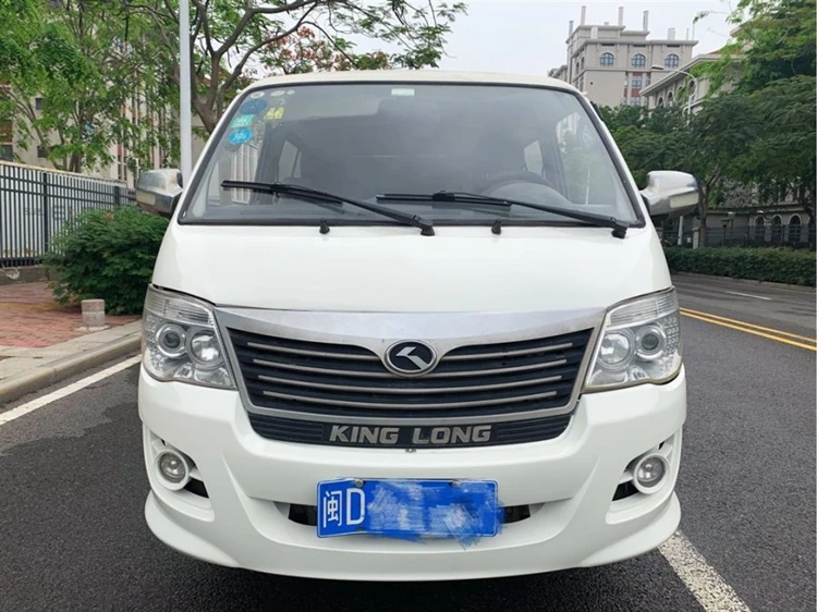 Factory Supply Attractive Price Used Manual Sedan Car