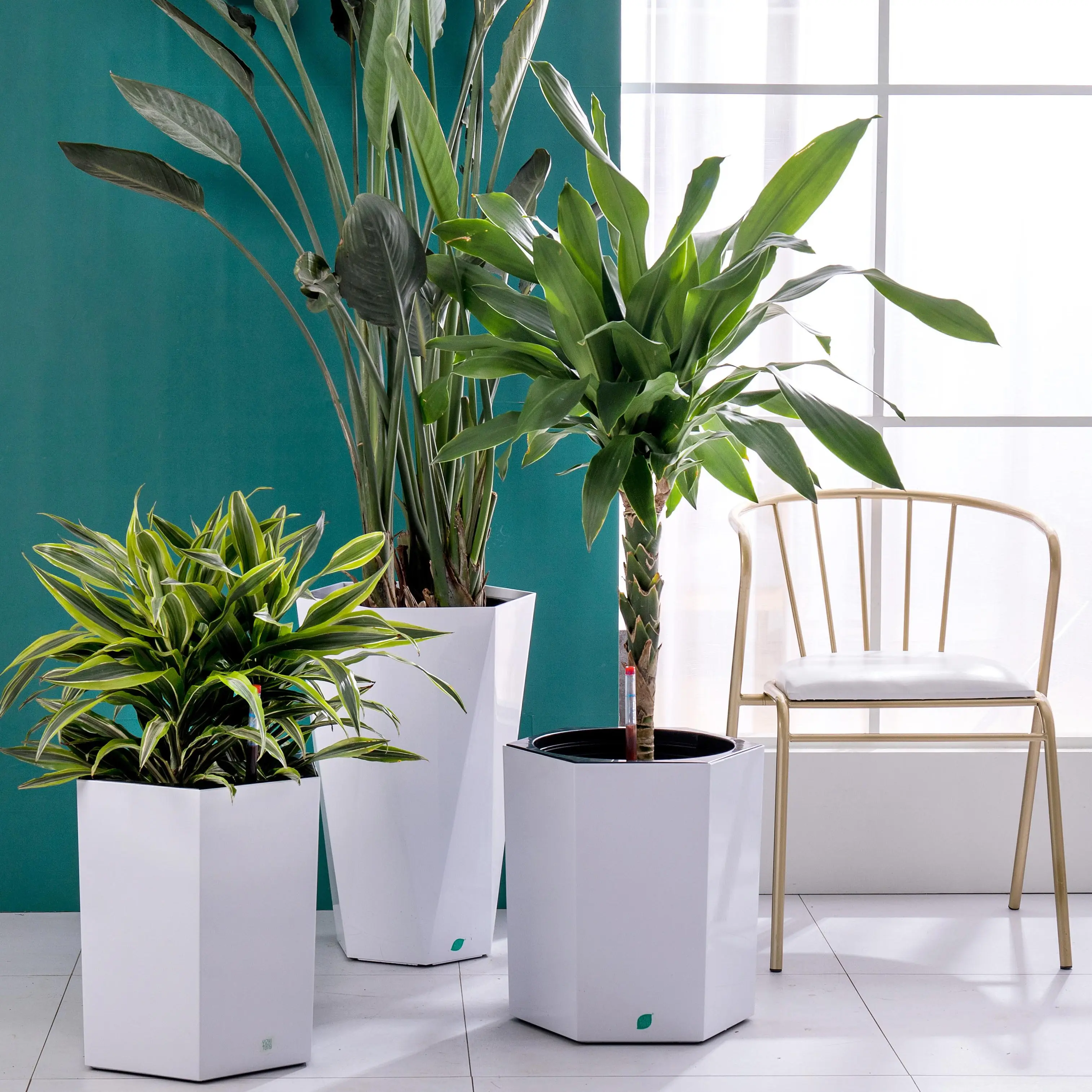Self watering wholesale indoor square modern plant containers flower pot wicker poly rattan planter plastic pots for plants