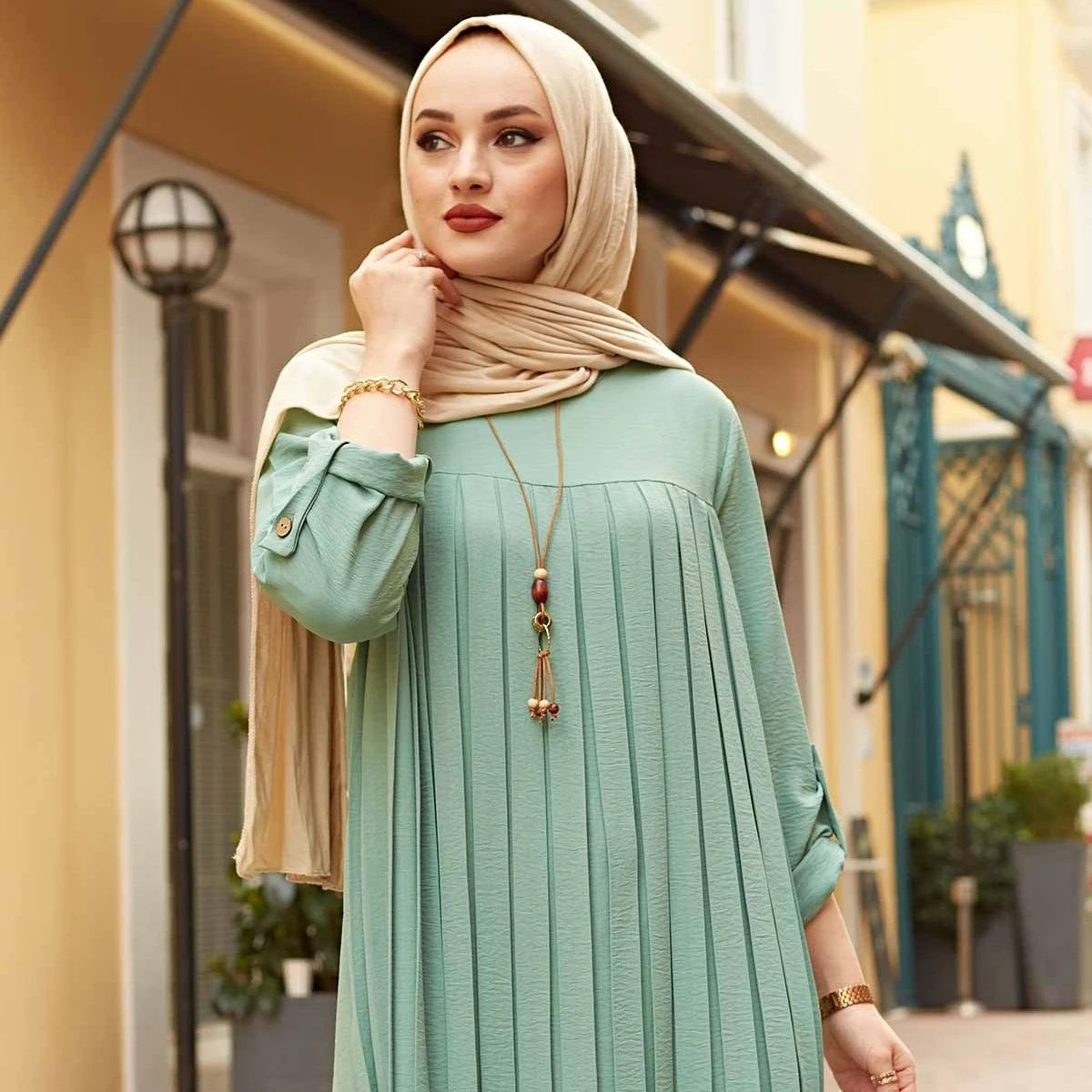 In 2023 Wholesale Islamic Clothing Modest Blouses Shirts Pleated Blouse Women Muslimah Long Shirts Muslim Women