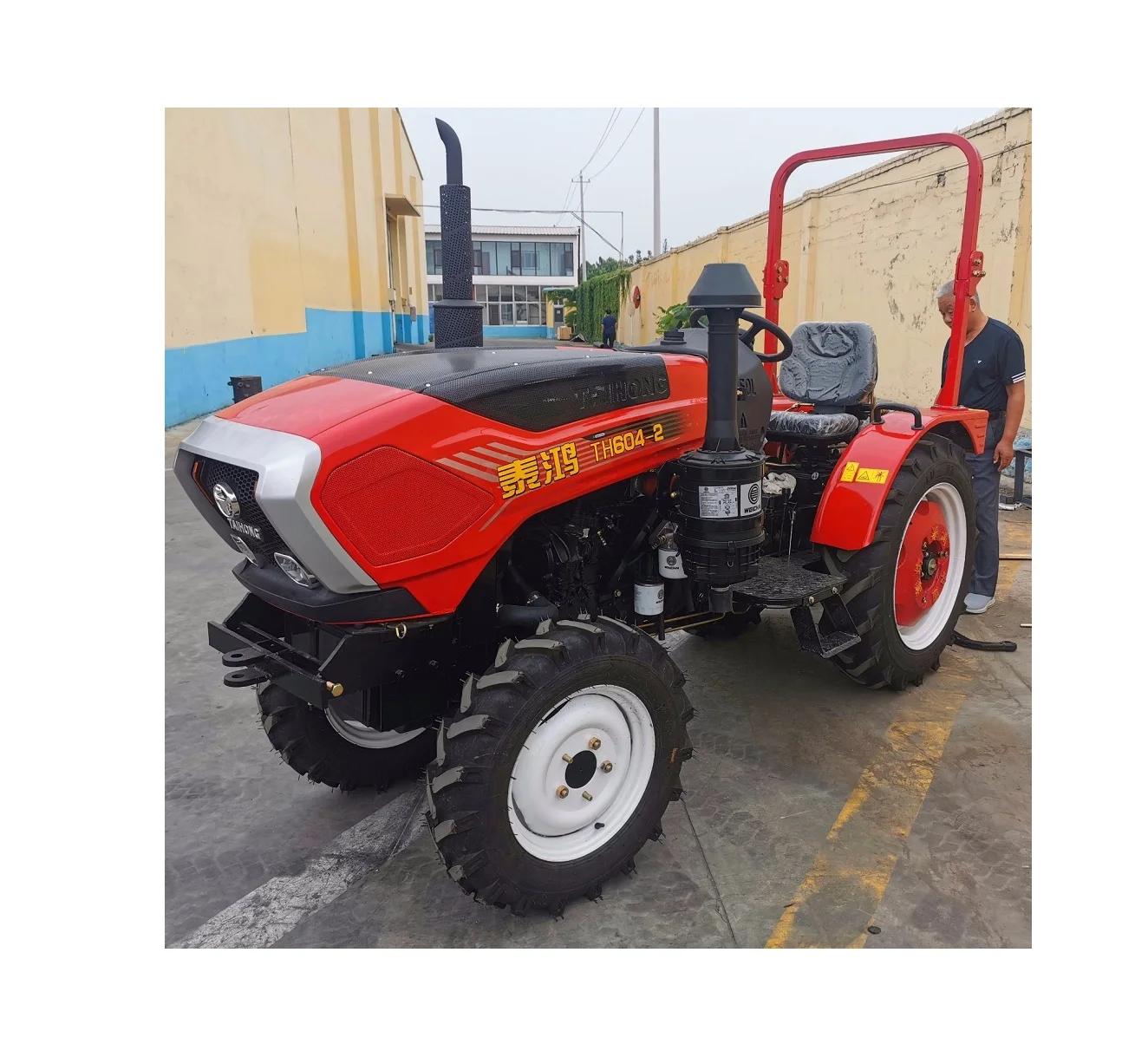 Huabo 30-60 HP 4WD Agricultural Small Farm Wheel Electric Tow Tractor Tavern with Ce and ISO