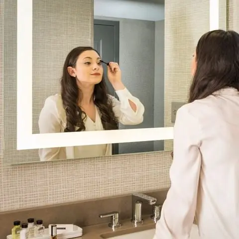 New elegance wall-mounted lighted mirrors 600 x 800mm illuminated supermarket led toilet wall mirror