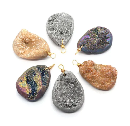Cheap Natural Quartz Stone Faceted Flat Round Pendant charms Druzy Stone for DIY Earring Necklace Bracelets jewelry making.png