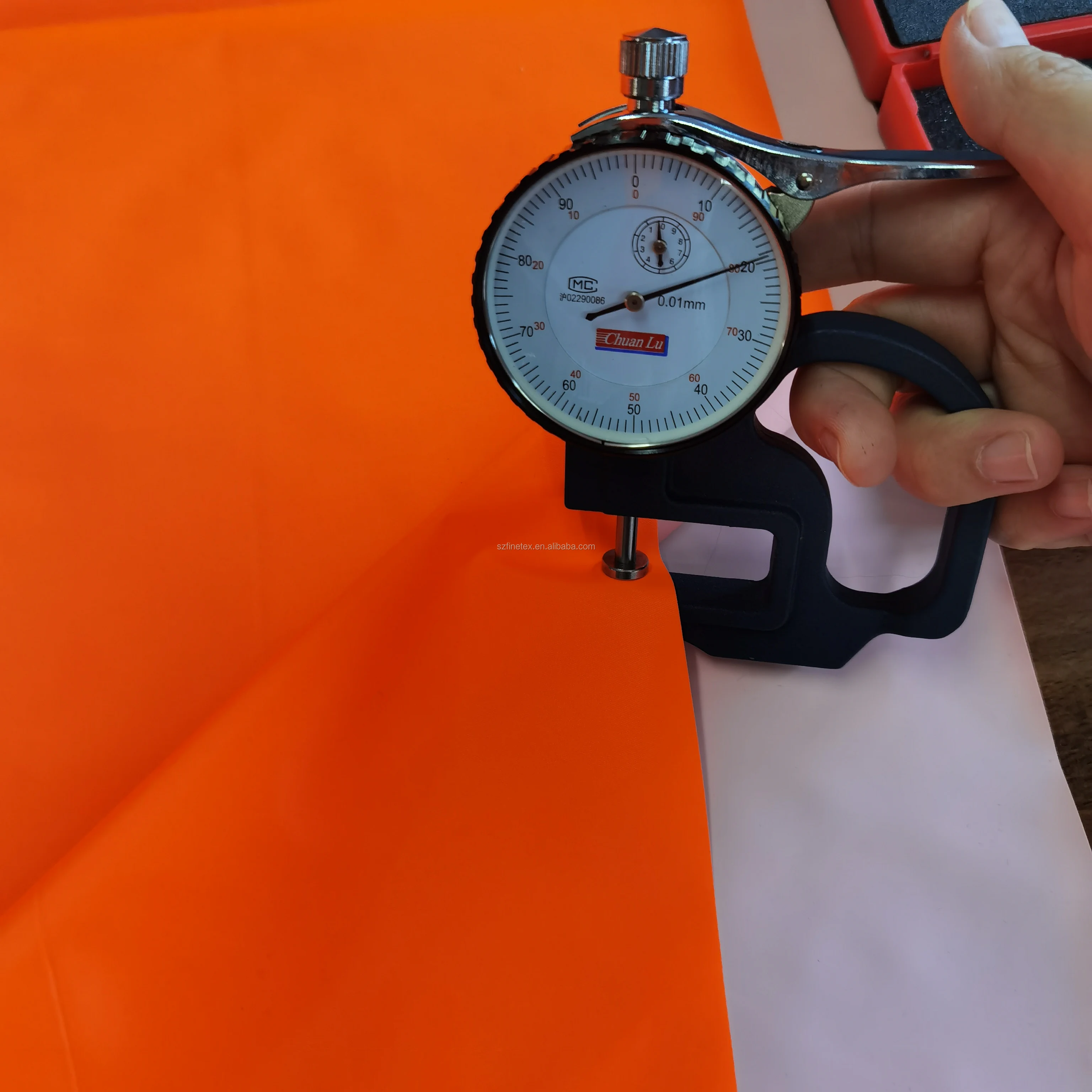 
china wholesale Best selling 100% polyester 190T poly taffeta PVC coated waterproof windproof for rain wear outdoor garment 