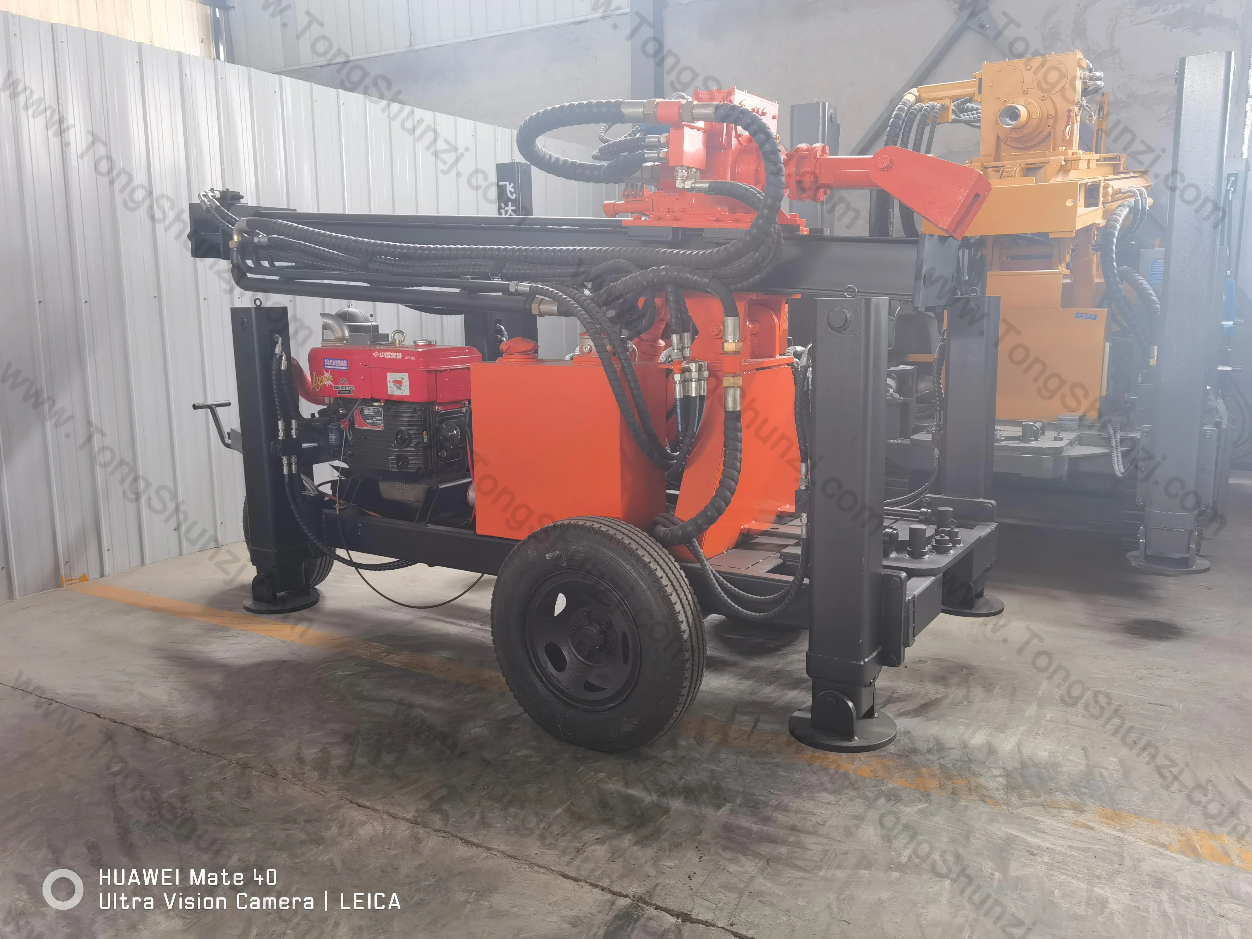 130 Mobile Hydraulic Borewell DTH Pneumatic Bore Holes Water Well Drilling Rig For Land