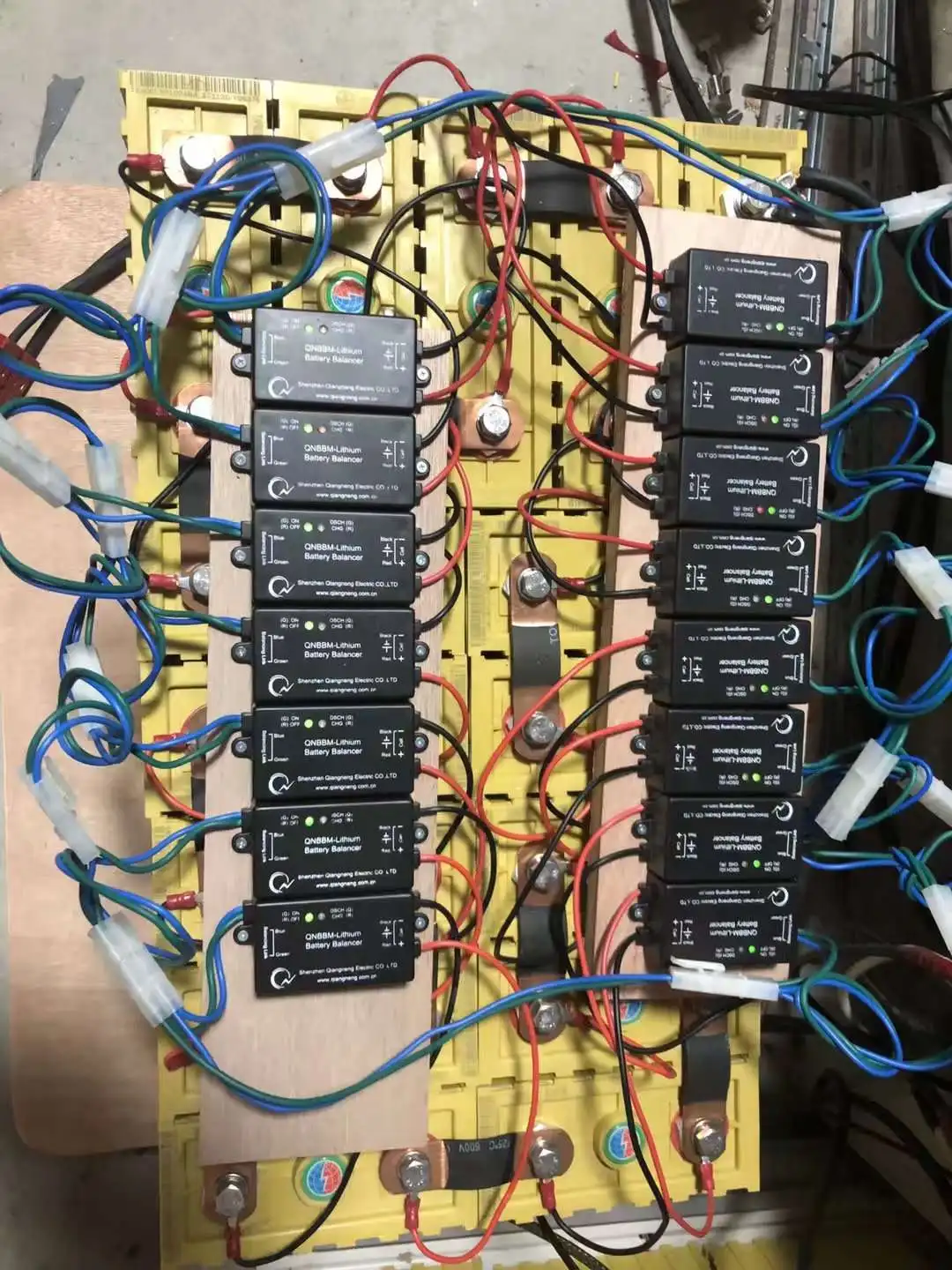 Factory Direct Supply 3.2v 40Ah 300Ah 400ah 700ah Winston lifepo4 battery for 5kwh off-grid photovoltaic energy storage system