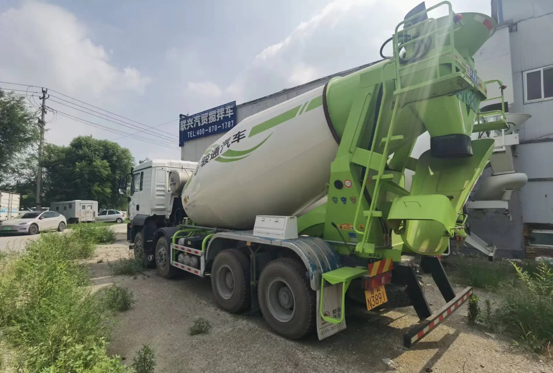 12 Cubic Meter 8*5 M3000S Mobile Concrete Ready Mix Mini Concrete Mixer Tank Truck