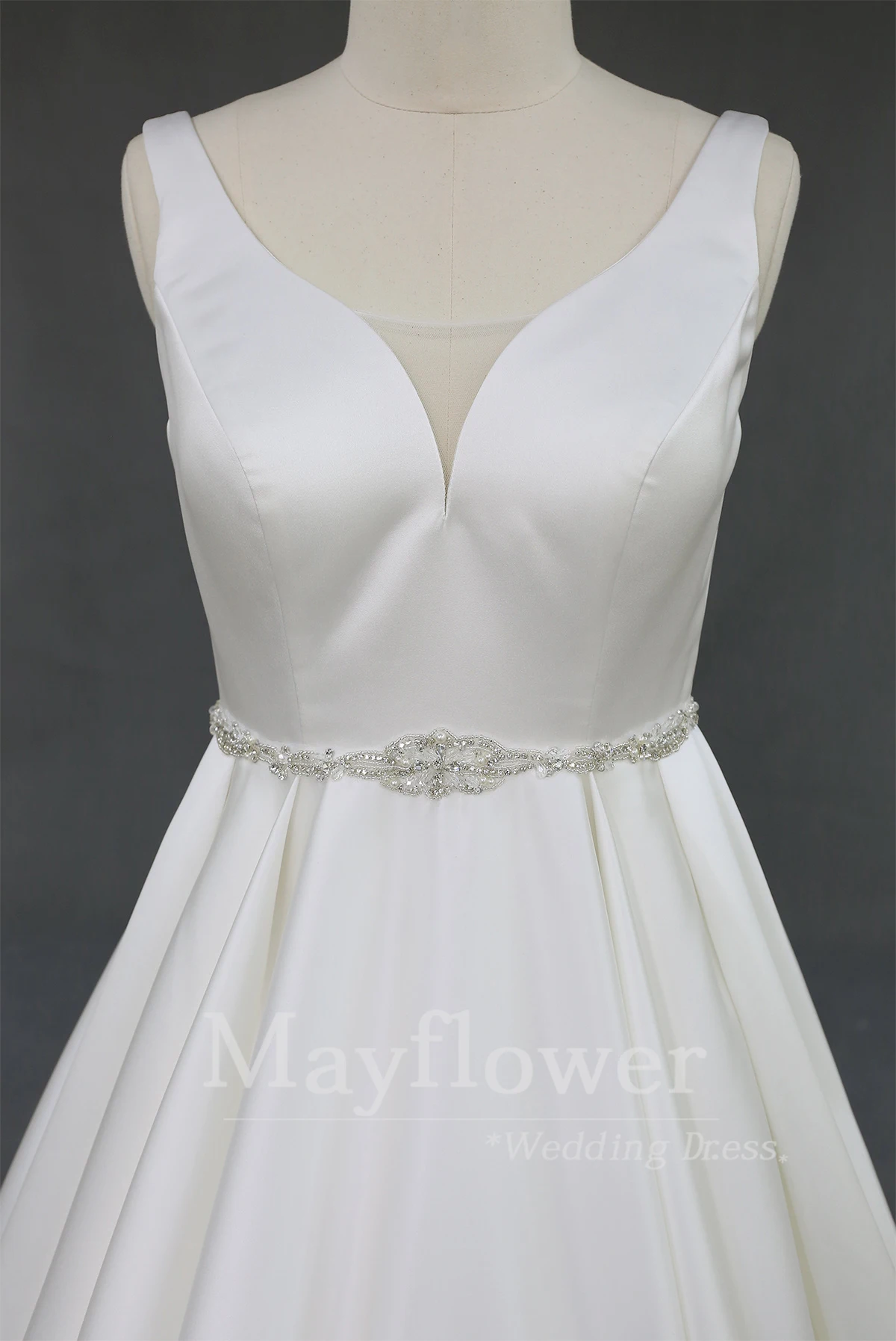 Plunge neckline bridal gown satin plus size wedding dress for fat brides