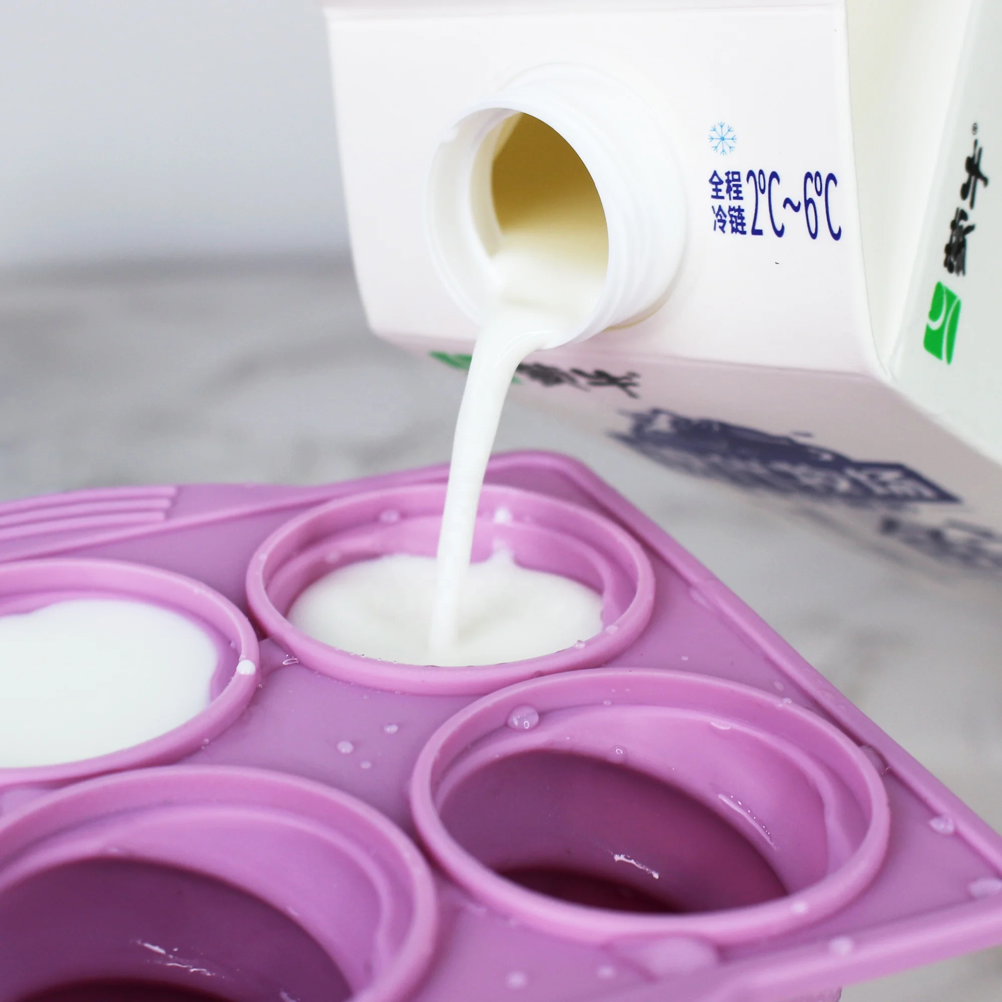 6 Pieces Silicone Ice Pop Molds BPA Free Reusable Easy Release Ice Popsicle Maker with Popsicle Sticks