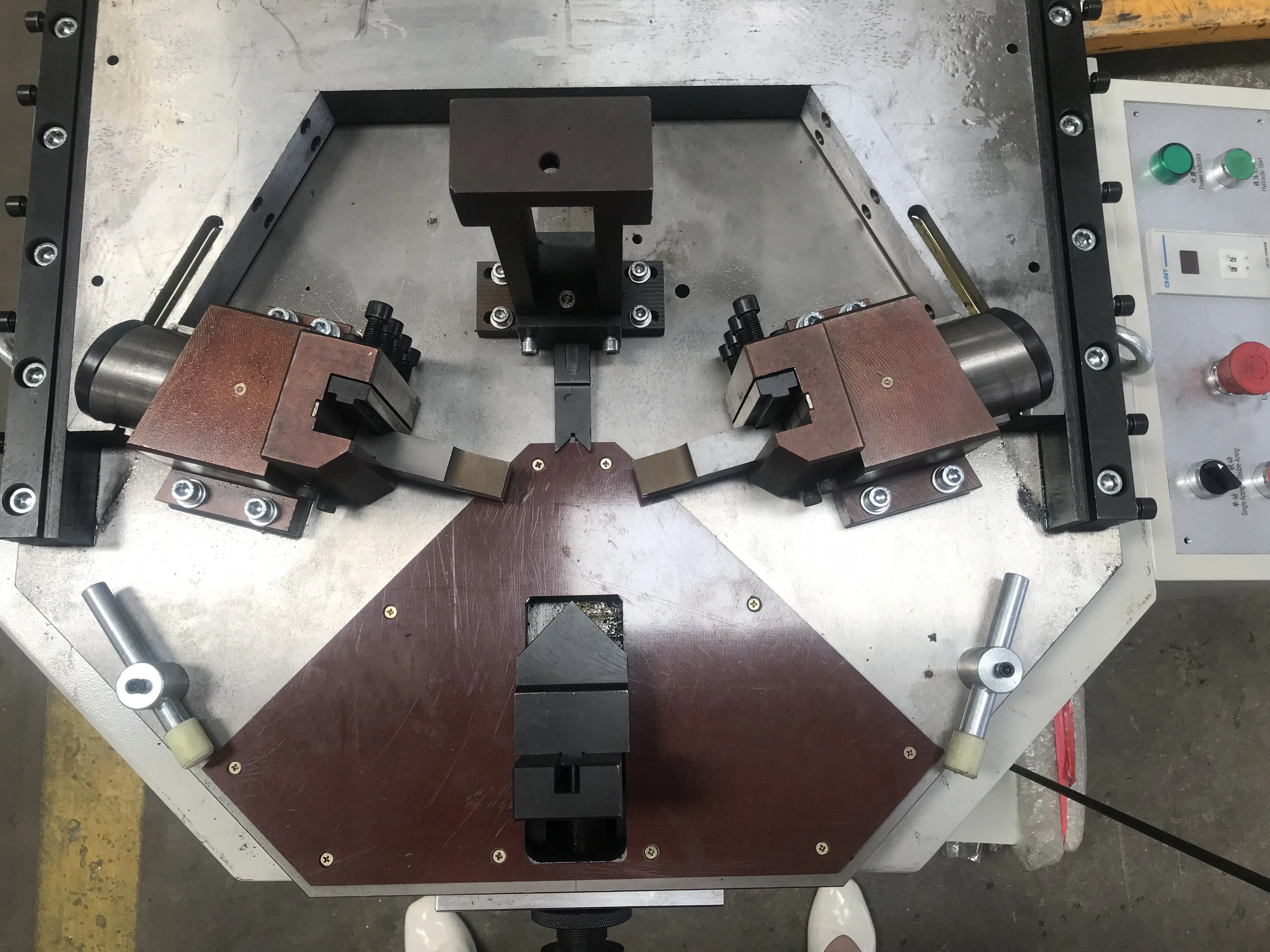 
Factory Made Low Price Window Making Machine aluminium corner crimping machine 