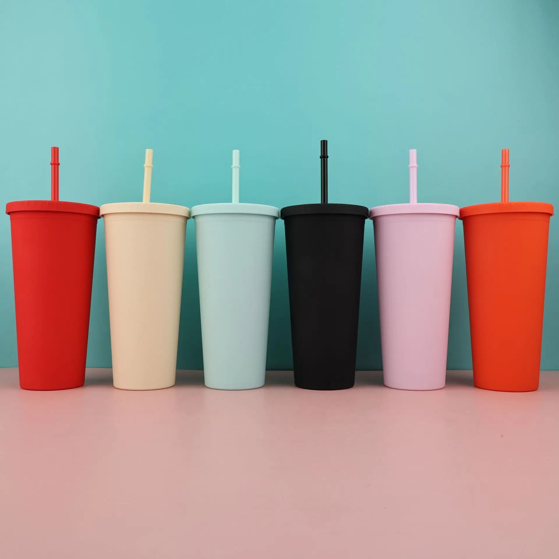 New 650ml Double Wall Matte Plastic Straw Tumbler Matte Reusable Hand Paint Coffee Cup With Straw And Lid