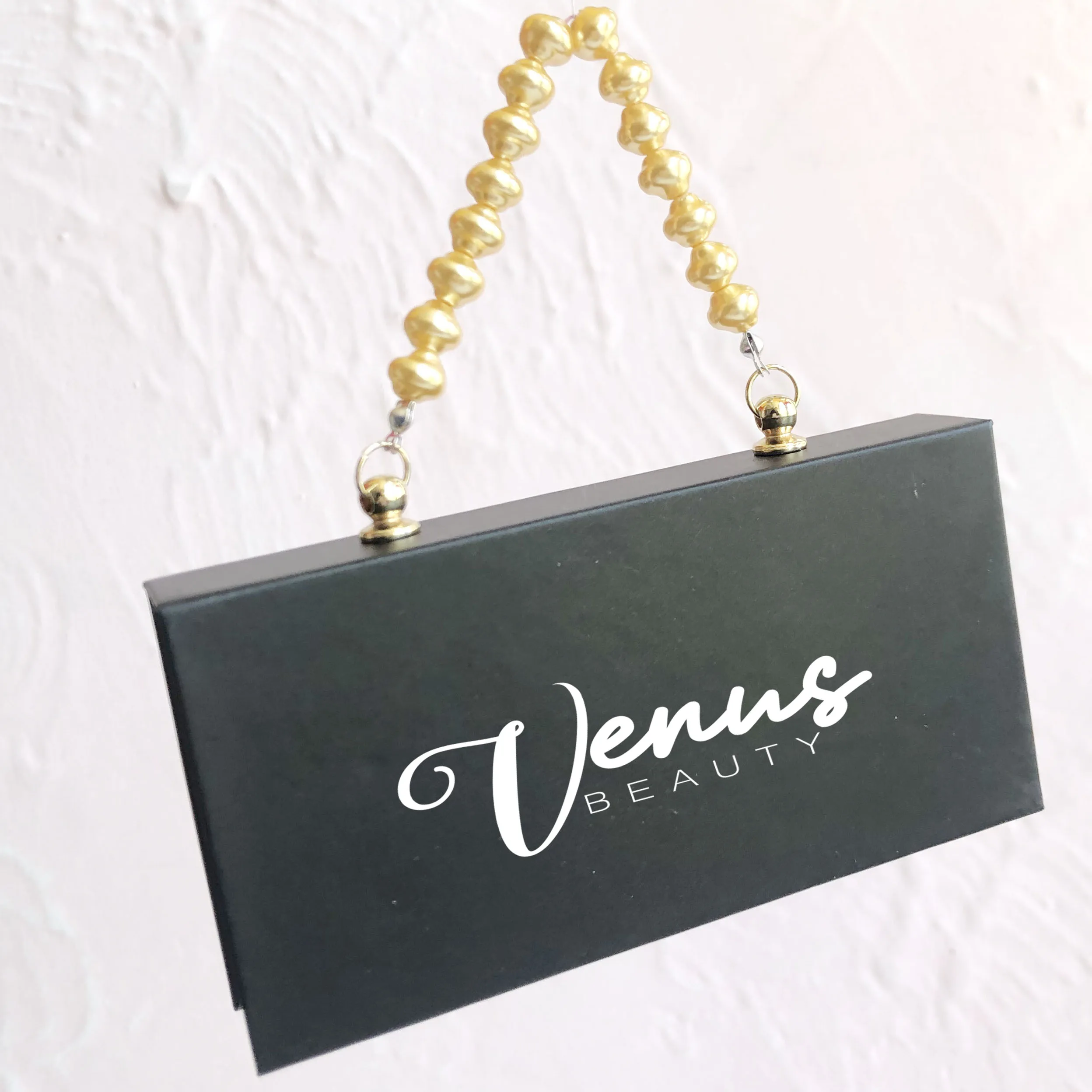 iShero eyelash supplies 5d mink lashes short 3d mink eyelashes with black eyelash packaging