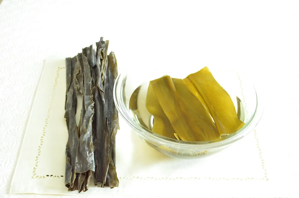 Насыщенный бульон вкусные ингредиенты umami мгновенно высушенные морские водоросли