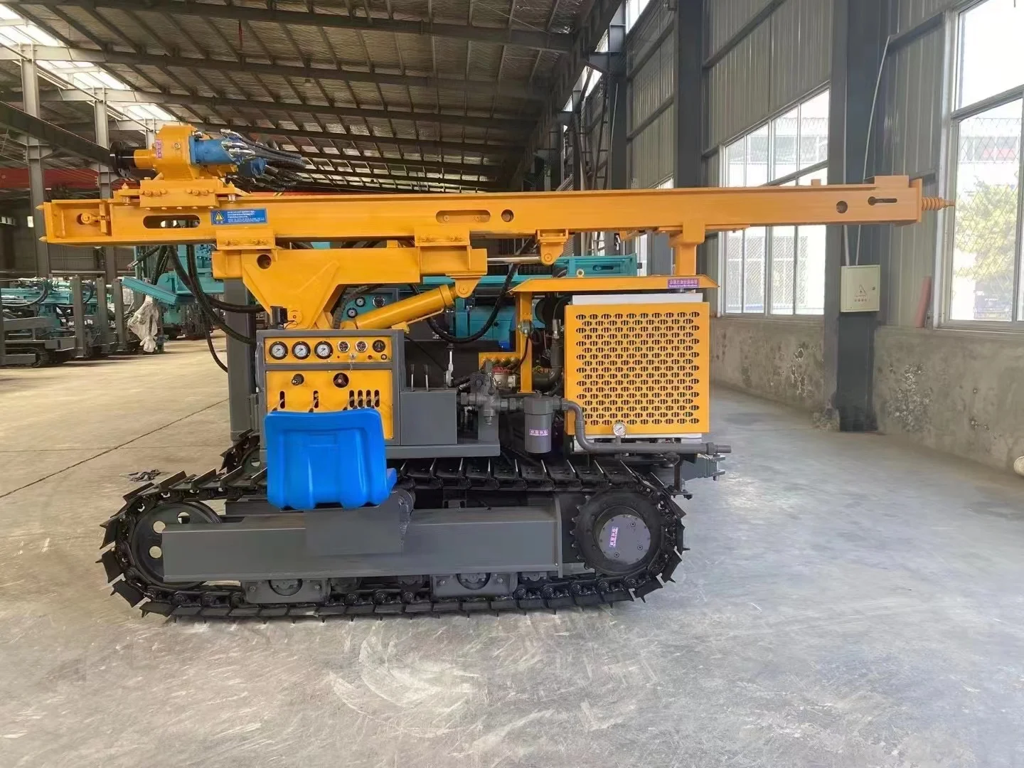Multifunctional drilling rig