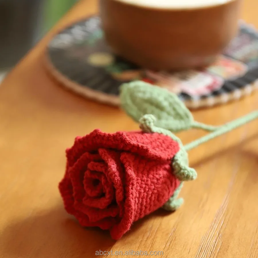 Artificial Crochet Knitted Flower Handmade Crochet Rose Flower with Leaf for Bouquet