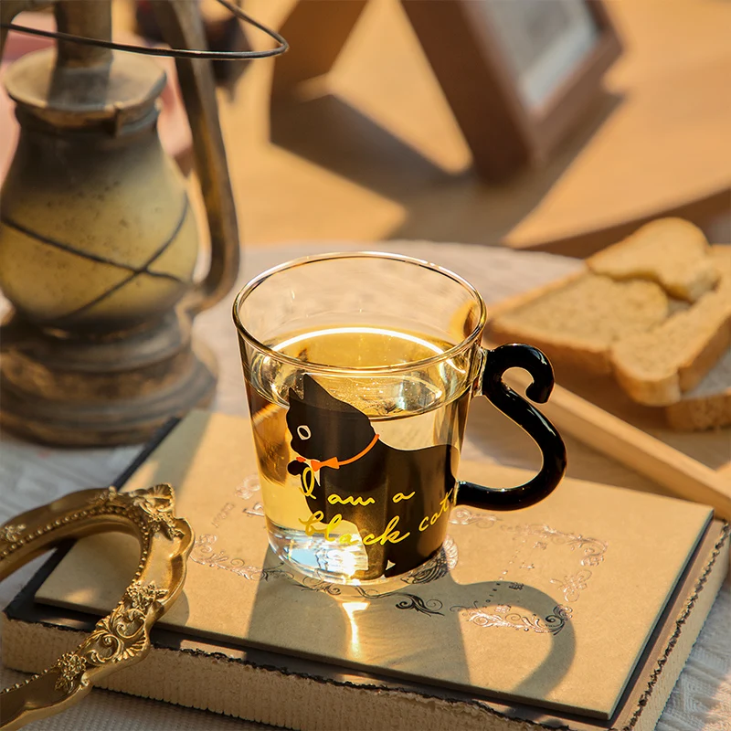 Wholesale animal design novelty gifts for women girls ,Hand blown Single wall borosilicate glass milk cup cute cat mug