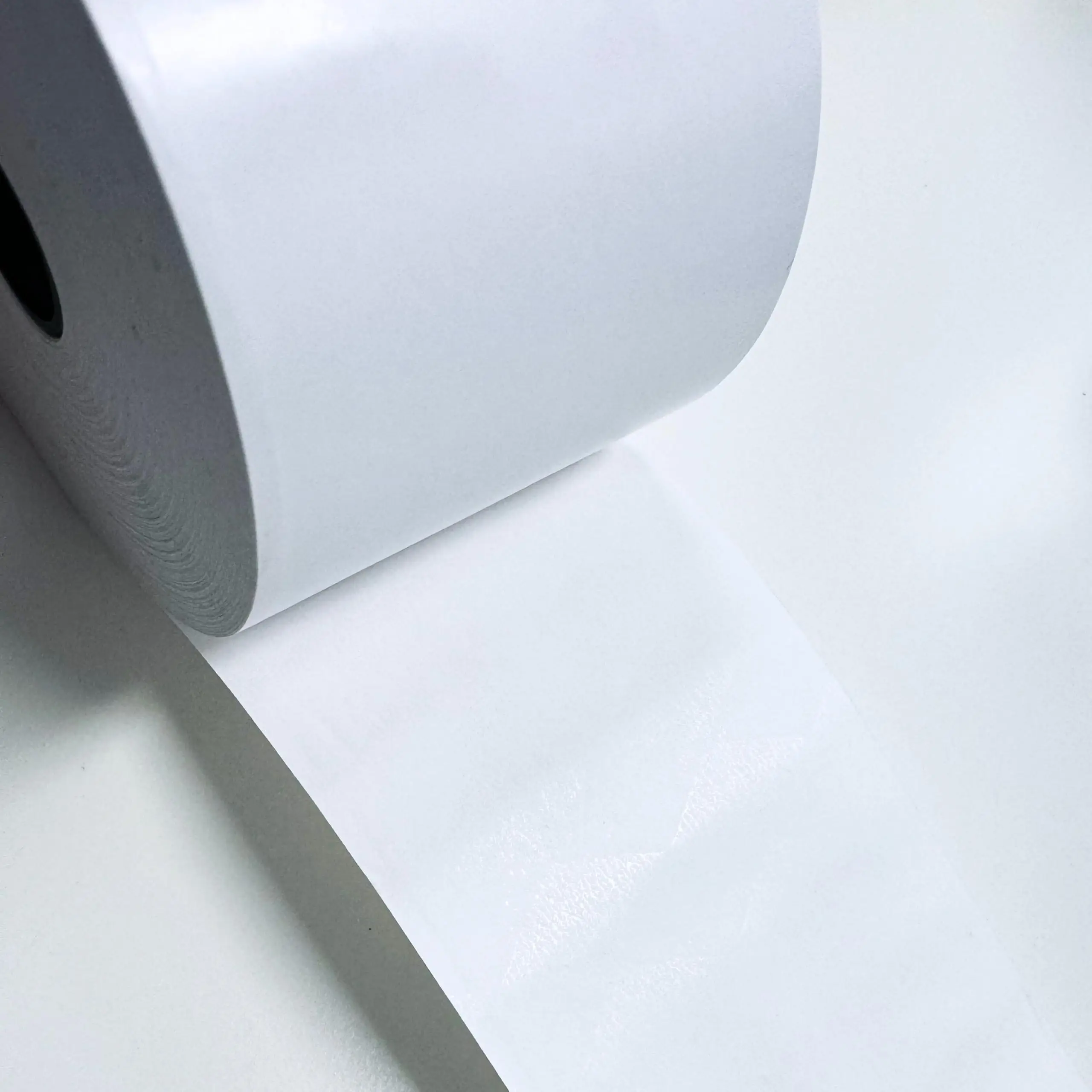Direct Custom Paper Thermal Linerless Sticky Paper Roll Self Adhesive Label Roll Strong Adhesive Linerless Price Tag