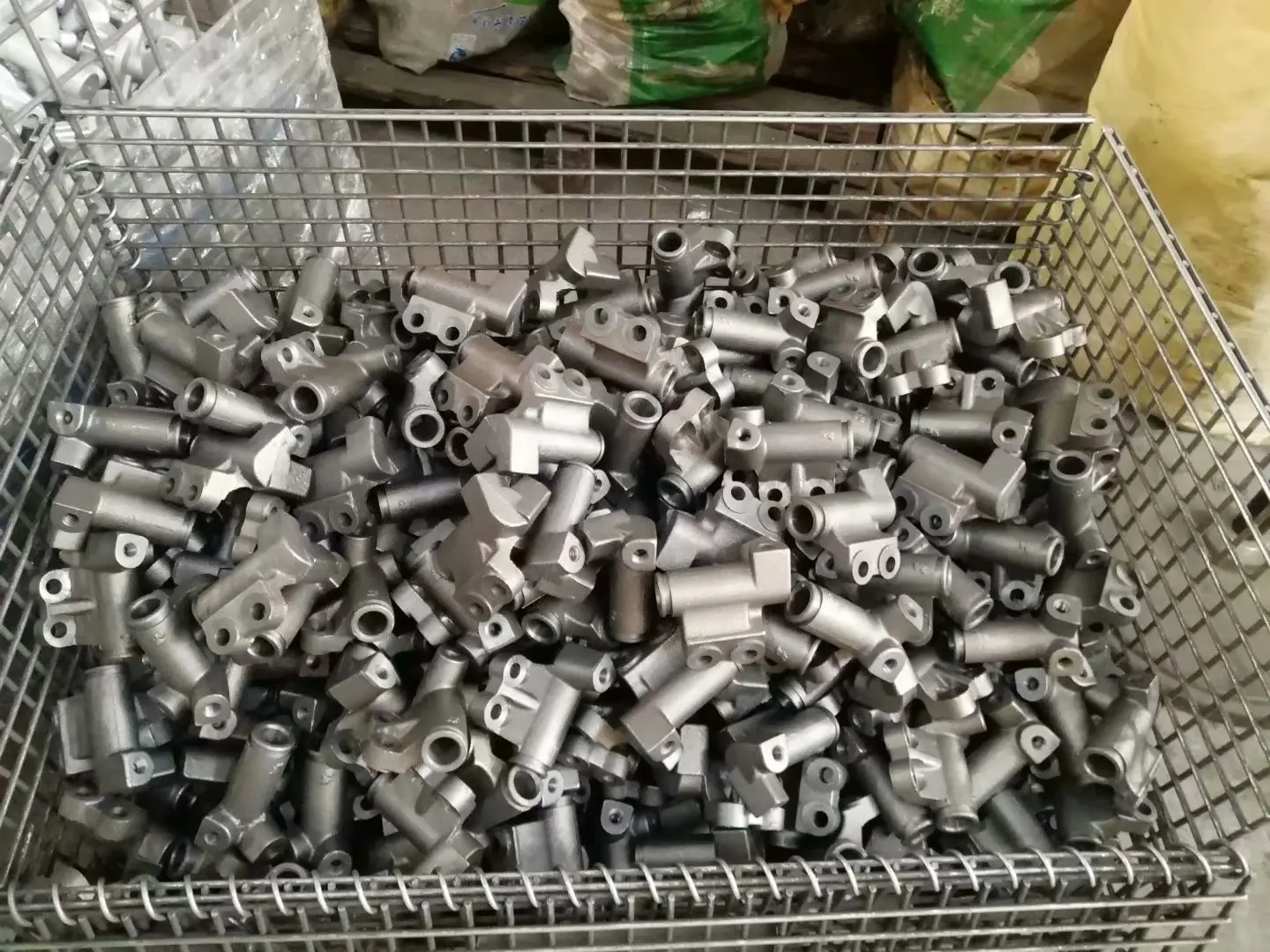 High Quality  brake master cylinder UCYS-43-40ZA UCYS4340ZA  used for Japanese Mazda Diameter : 22.22 mm