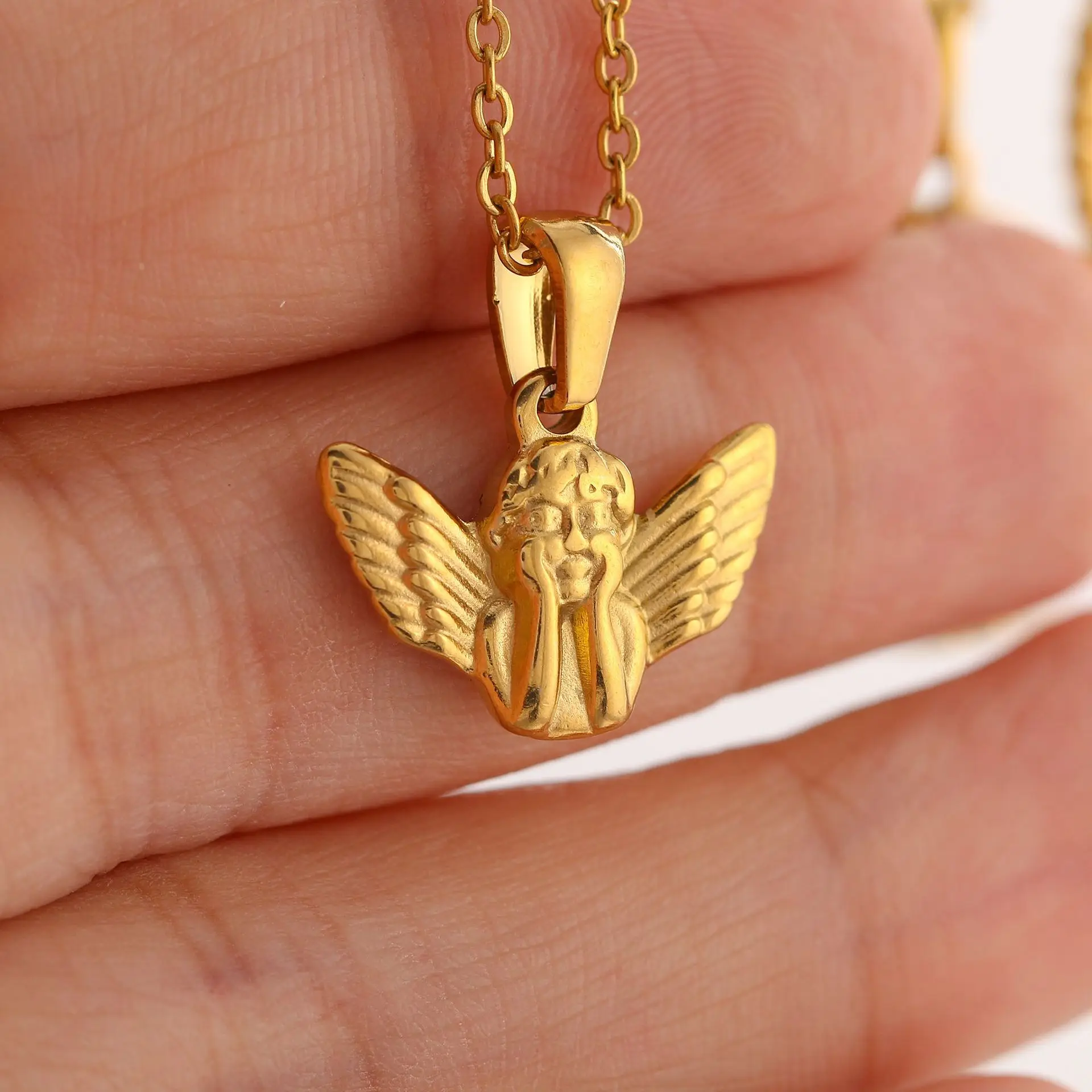 DAIHE Religious Saint Michael Pendant 18k Gold Plated Stainless Steel Virgin Mary Medal Pendant Vintage Guadalupe Necklace